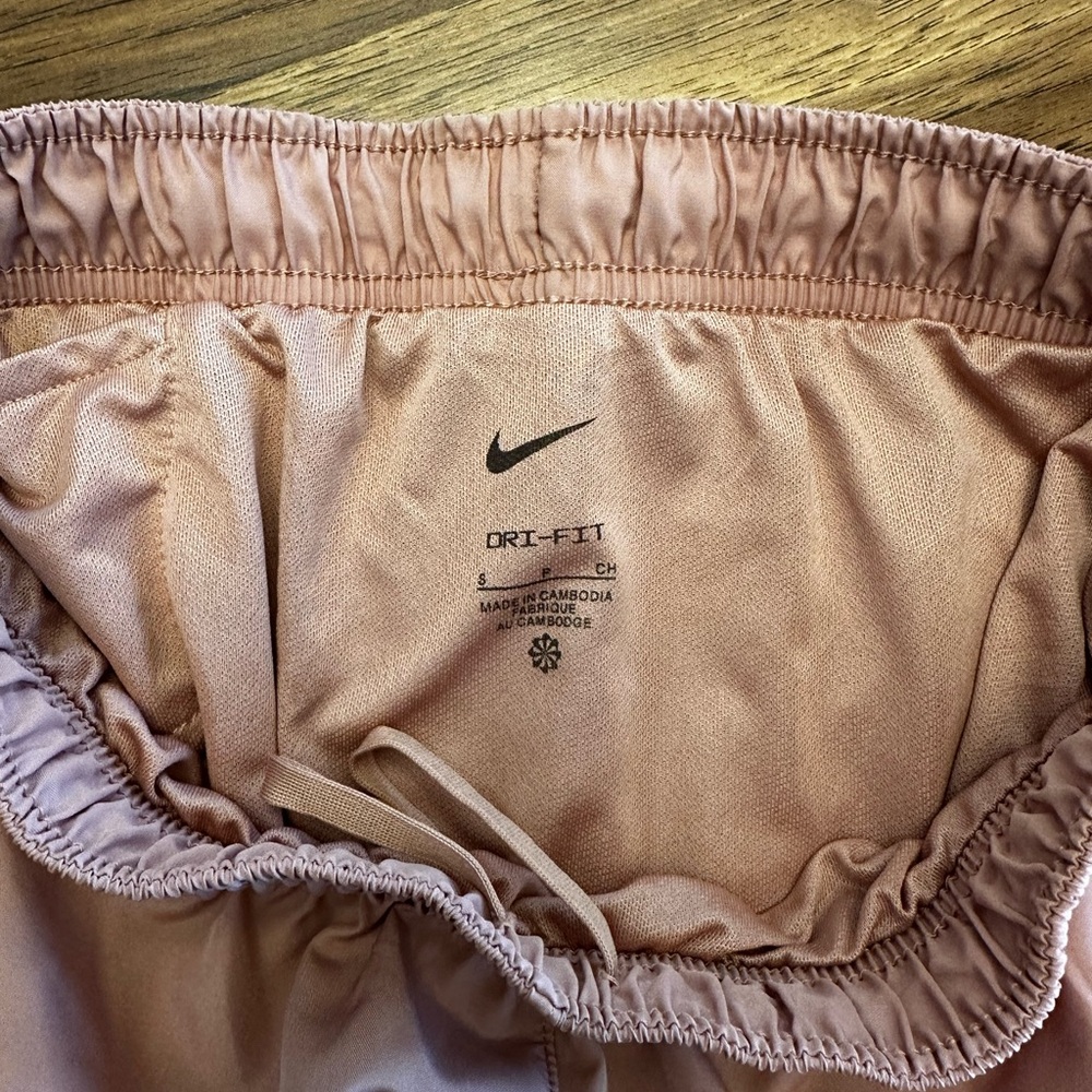 Nike Women's Blush Athletic Shorts - Picture 4 of 4